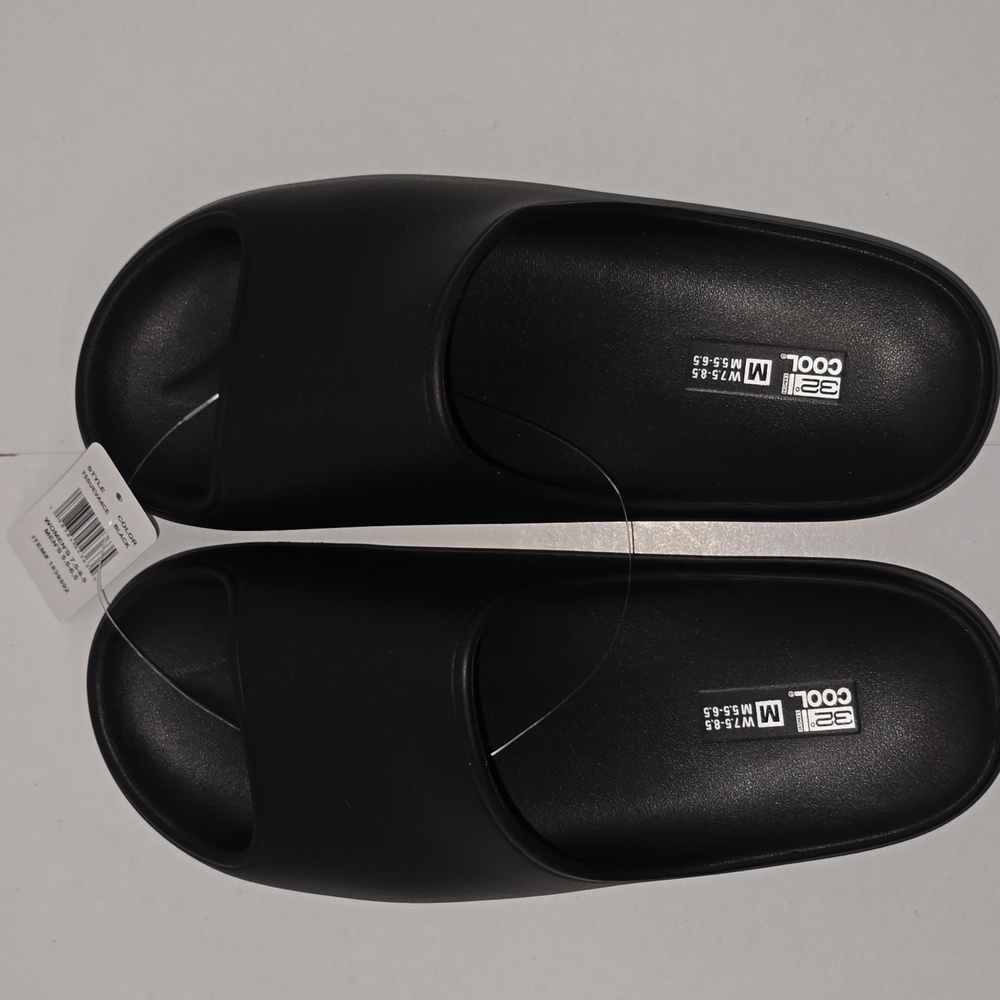 32 Cool Black Cushion Unisex Slide Women's 7.5 -8.5/ Men's 5.5 -6.5 New